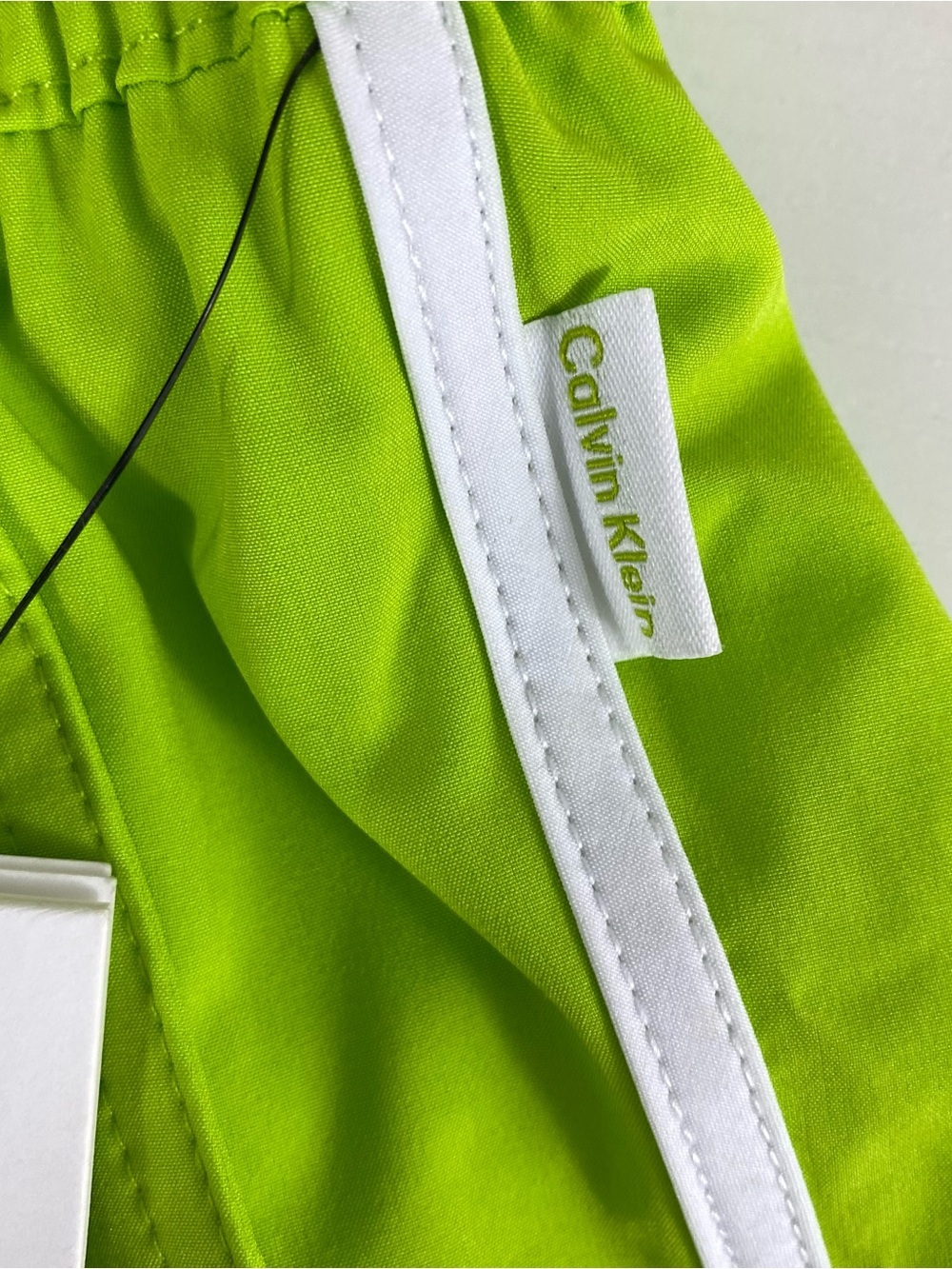 Calvin Klein Mens Trunks Shorts Size XL Swimwear Neon Green UPF 40 Lined NWT - Picture 6 of 15